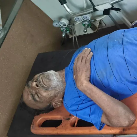 रेलवे ट्रैक किनारे युवक घायल हालत में मिला:सिरोही से उदयपुर किया रेफर, हालत गंभीर