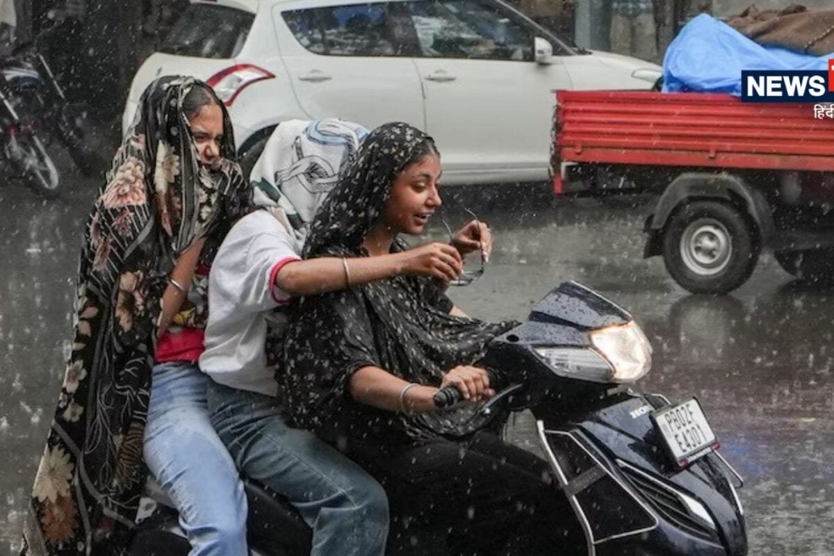 Aaj Ka Mausam: दिल्ली-UP से बिहार तक बारिश का तांडव, 16 राज्यों का फिर बिगड़ेगा मौसम, IMD का अलर्ट